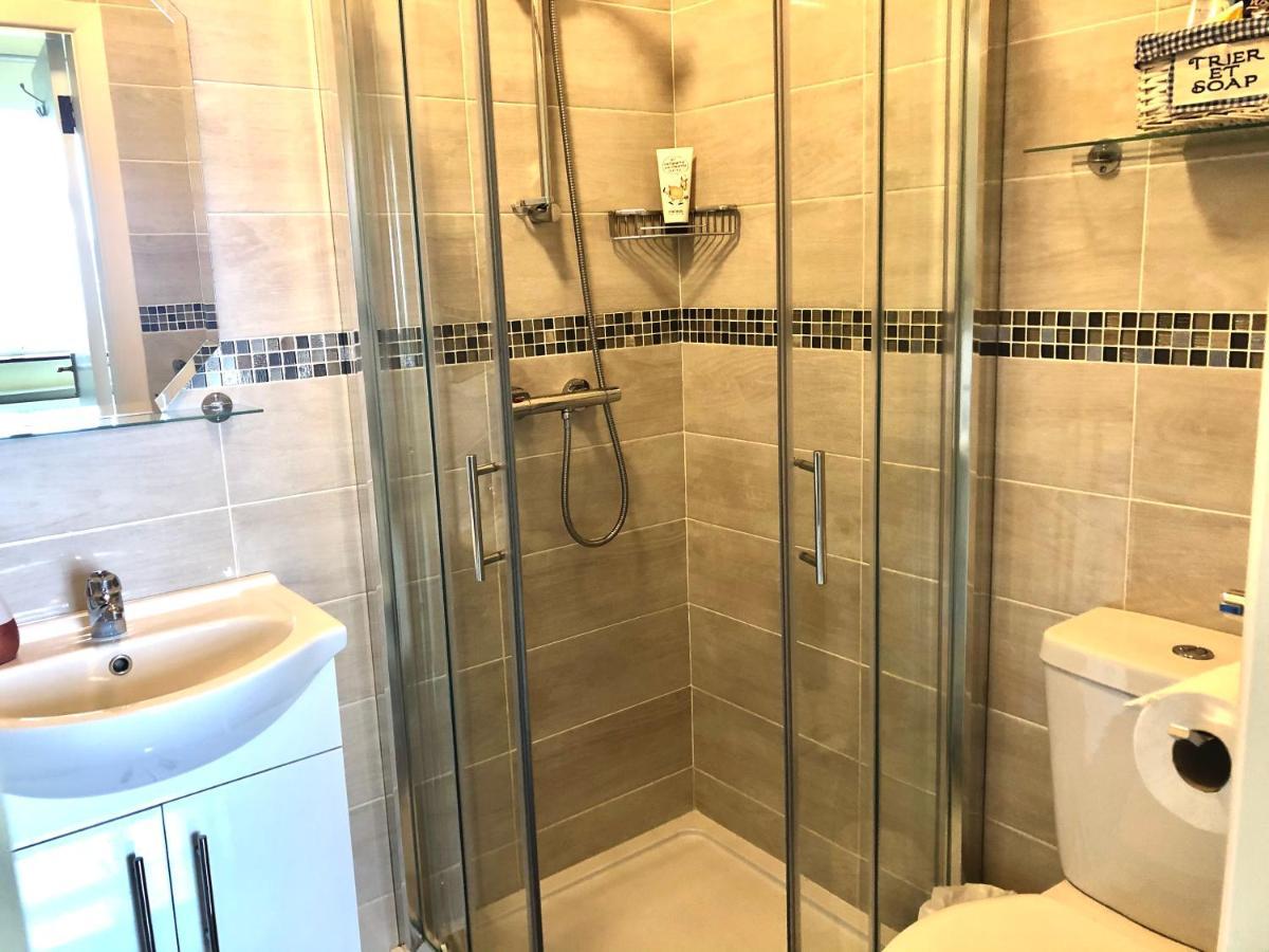 Ocean View Guestrooms Дулин Екстериор снимка