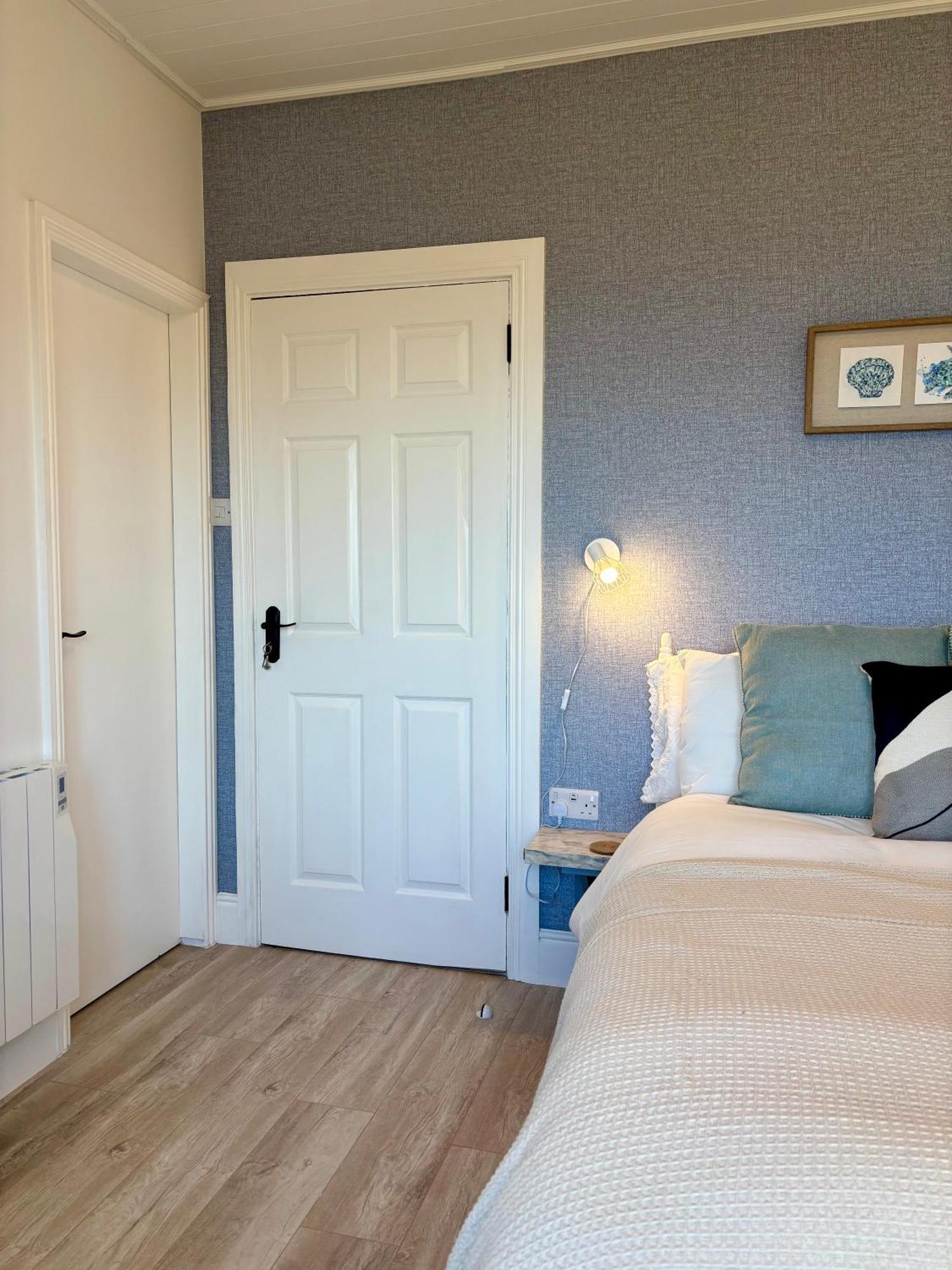 Ocean View Guestrooms Дулин Стая снимка