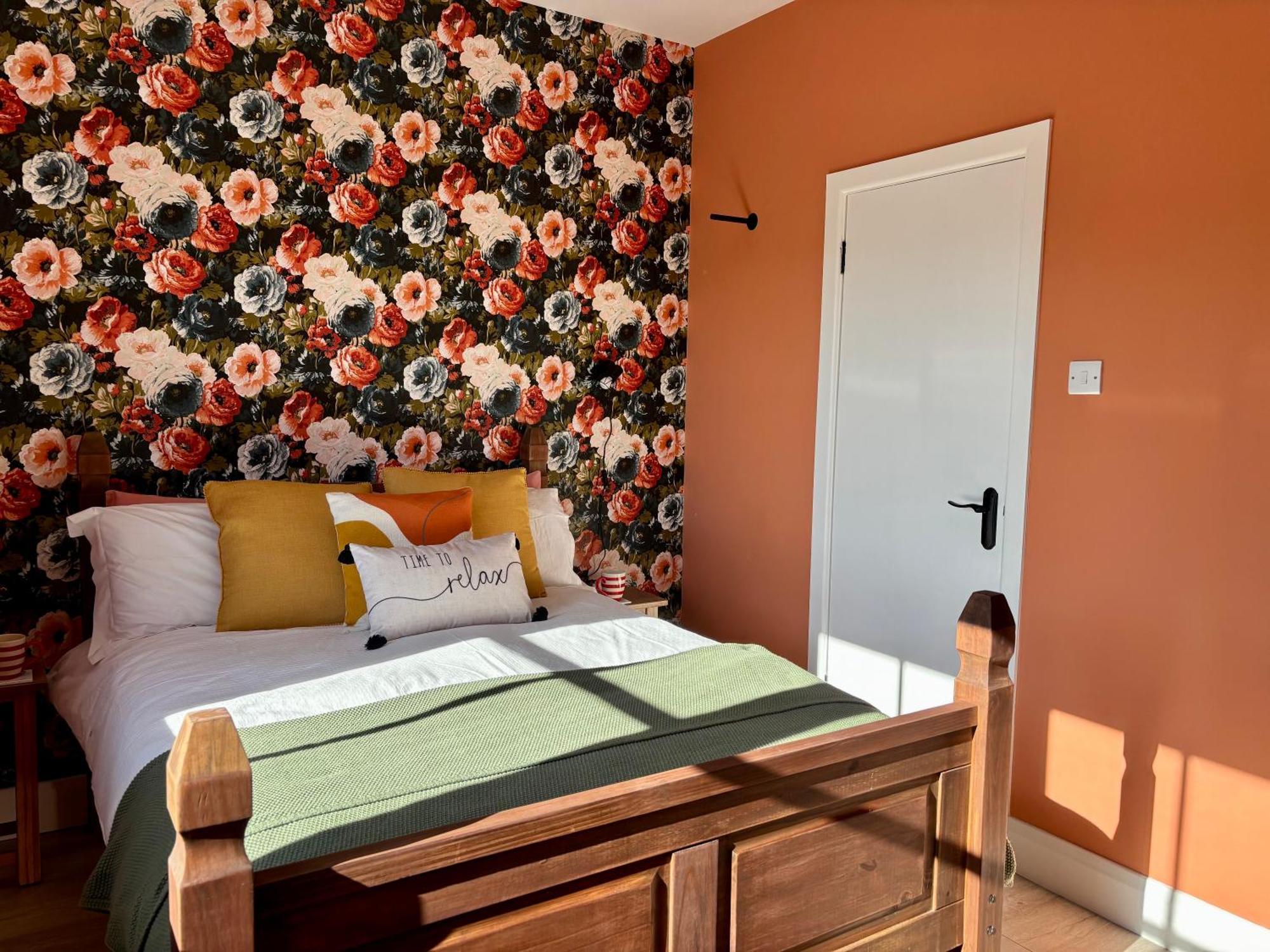 Ocean View Guestrooms Дулин Екстериор снимка